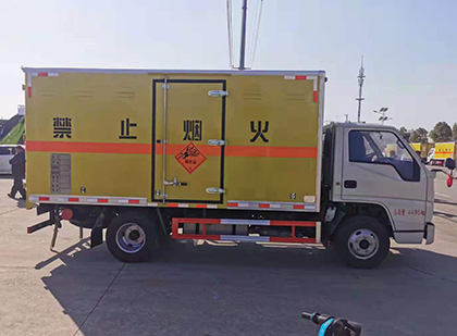 济宁爆破器材运输车